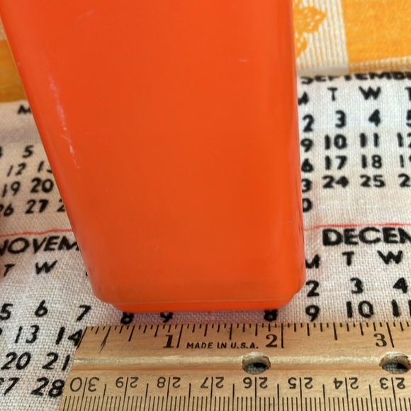 Vintage/Retro/MCM Plastic Salt & Pepper With Cloth 1974 Calendar Hand Towel - Picture 9 of 12
